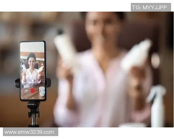 专访周芳：探讨英雄联盟成功背后的策略与创新之路